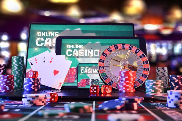 Gaple Online table on dragon222 login showing two player seats, domino tiles, and live dealer